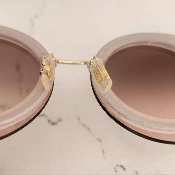 MIU MIU SMU 10R 64 17 UEU-1E2 140 2N Gold Frame Pink Lenses Round Sunglasses main image 7